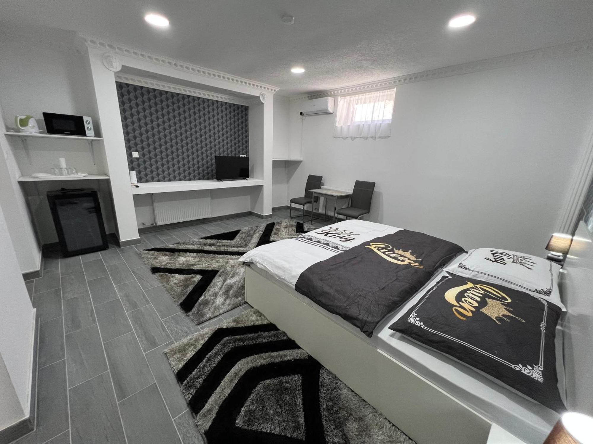 Adel Apartman Kisujszallas Εξωτερικό φωτογραφία